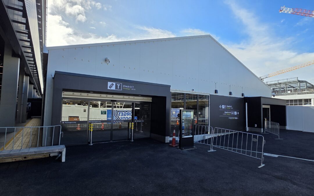 Airport renovation with modular structures